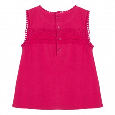 Blusa rosa sem mangas com botões e detalhes em renda