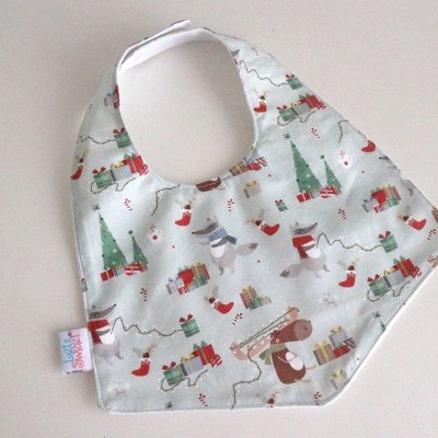 bandana bebé natalícia tecido branco com desenhos de Natal coloridos