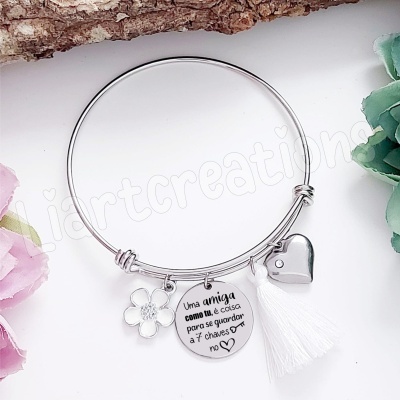 Escrava " Uma amiga como tu é coisa para se guardar a 7 chaves🗝️ no ❤️"