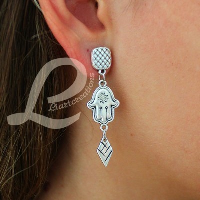 Brincos prateados Mão Hamsa