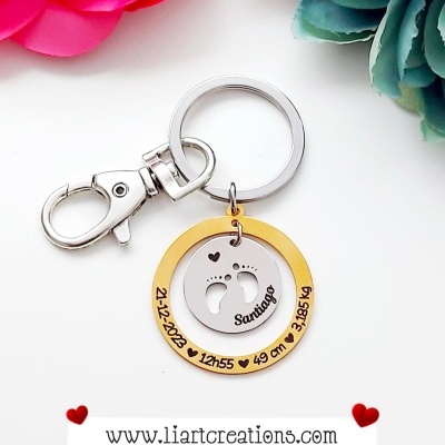 Porta-chaves personalizado com dados de nascimento