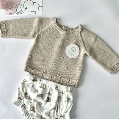 Conjunto de malha com camisola e tapa-fraldas Bege