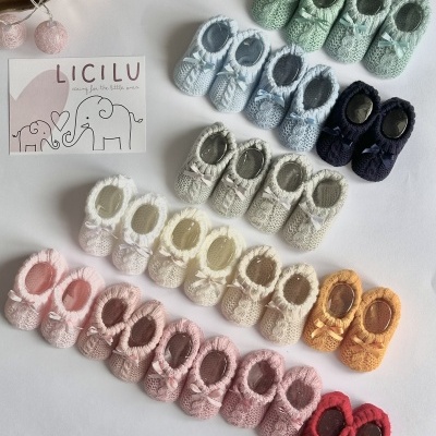 Carapins de perlé com laço frontal