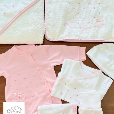 Conjunto primeira roupinha ‘bolinhas’