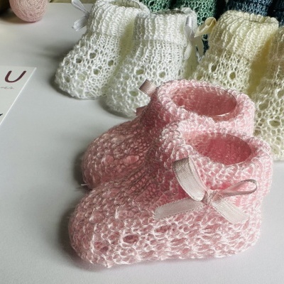 Carapins em perlé de malha aberta com laço