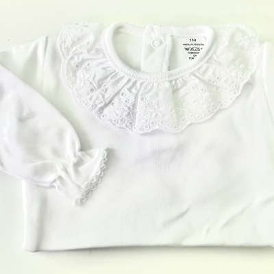 Body com golinha redonda tipo bordado inglês