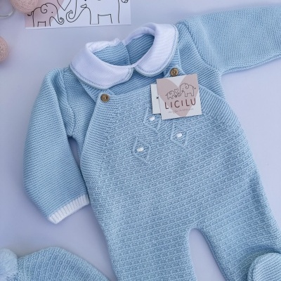 Conjunto com jardineira e camisola de Malha