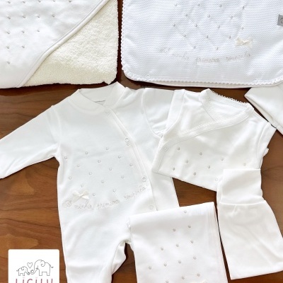 Conjunto primeira roupinha ‘bolinhas’