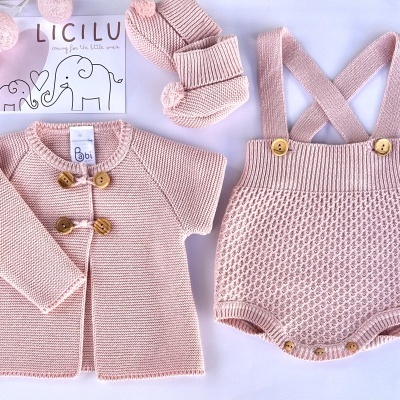 Conjunto fofo e casaco ‘’soft’’ Rosa
