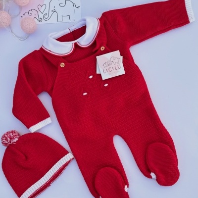 Conjunto com jardineira e camisola de Malha