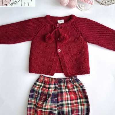 Conjunto de malha com casaco e calção em xadrez Conjunto de malha com casaco e calção em xadrez