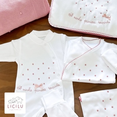 Conjunto primeira roupinha ‘bolinhas’