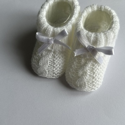 Carapins de perlé com laço frontal