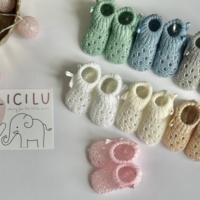 Carapins em perlé de malha aberta com laço