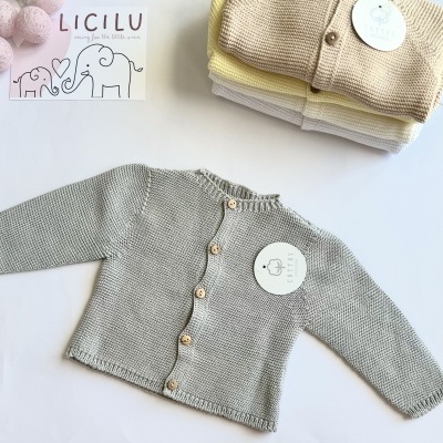 Casaco de malha de algodão com botões amadeirados