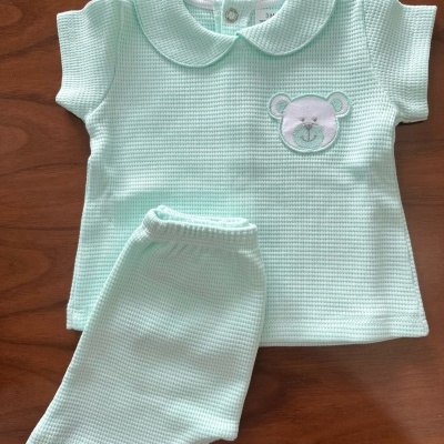Conjunto blusa e calção ursinho