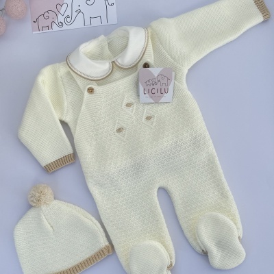 Conjunto com jardineira e camisola de Malha