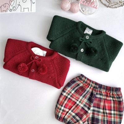 Conjunto de malha com casaco e calção em xadrez Conjunto de malha com casaco e calção em xadrez