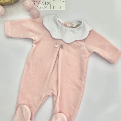 Babygrow de veludo com golinha e lacinho