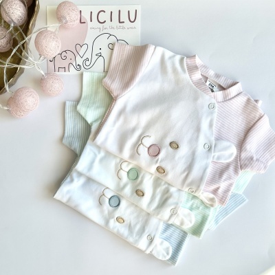 Macacão de manga curta e calção