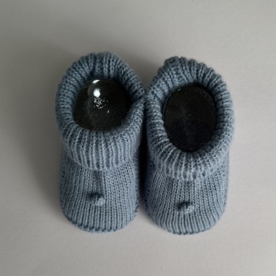 Carapins com pompom pequeno