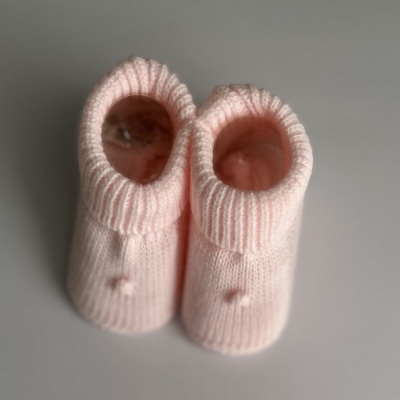 Carapins com pompom pequeno