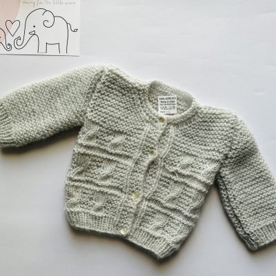 Casaco de tricot feito à mão