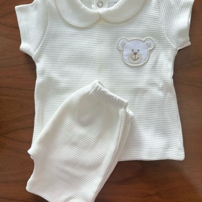 Conjunto blusa e calção ursinho