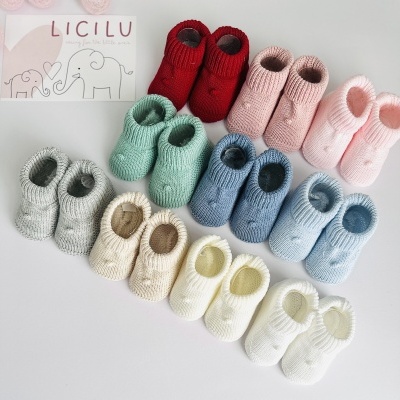 Carapins com pompom pequeno