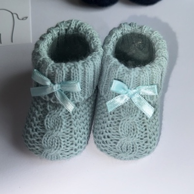 Carapins de perlé com laço frontal