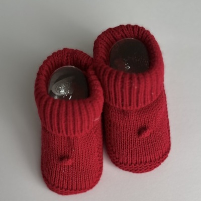 Carapins com pompom pequeno