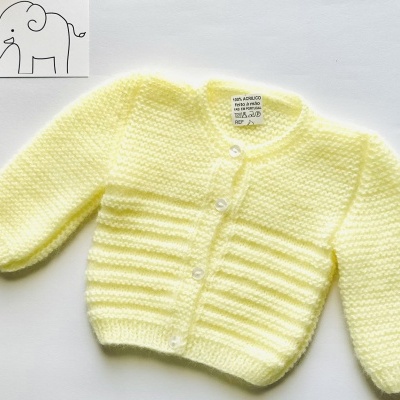 Casaco de tricot feito à mão