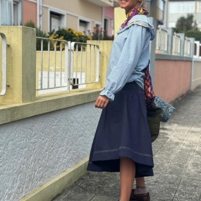 Saia Assimétrica Azul