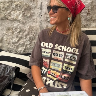 T-Shirt Old School Playlist Castanha