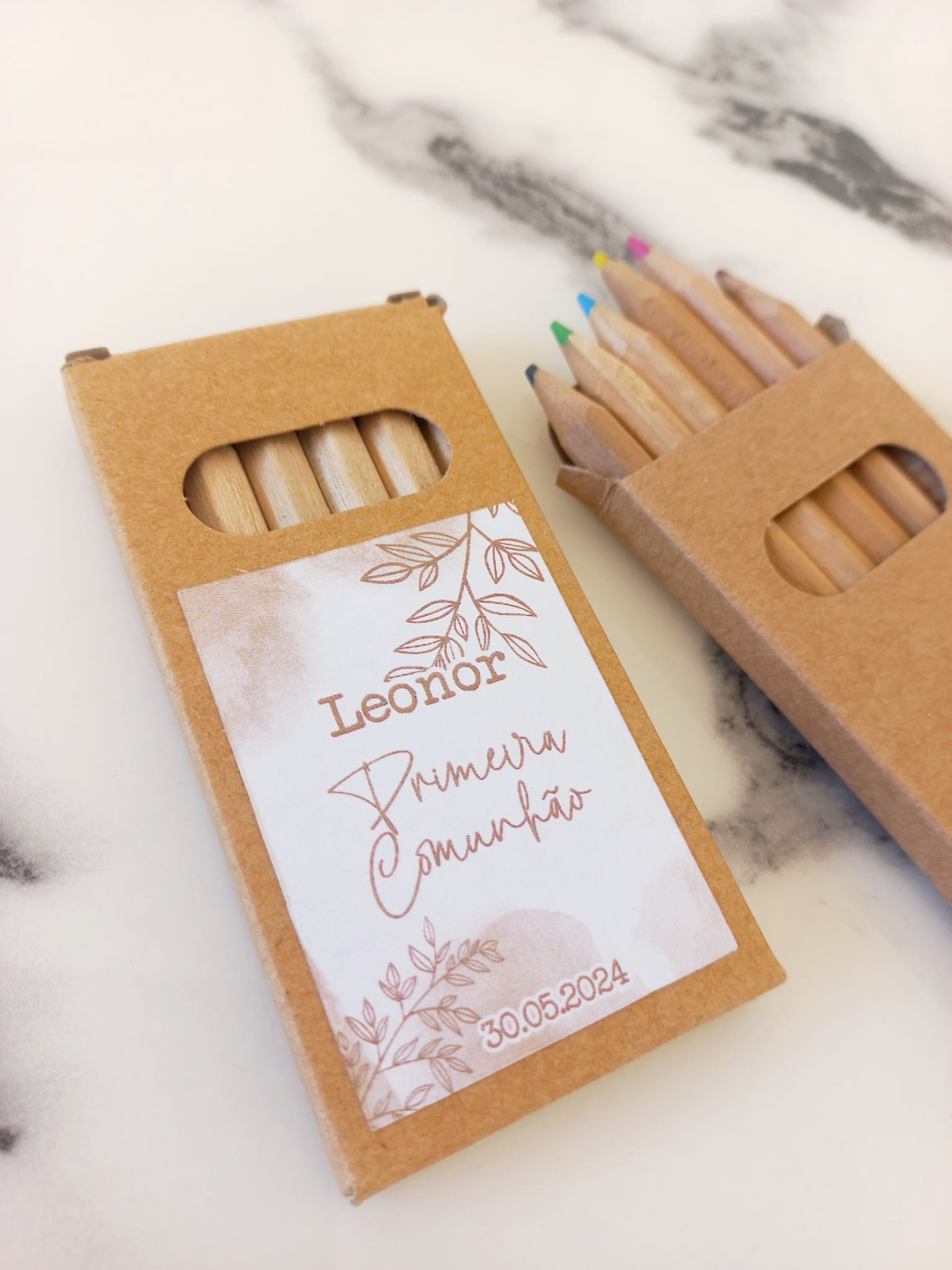 Caixa&#x20;l&#x00E1;pis