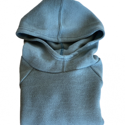 CAMISOLA EM LÃ COM CAPUZ - GLUCKSWINDEL