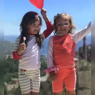 CONJUNTO DE BANHO COM PROTEÇÃO UV - PLOUF