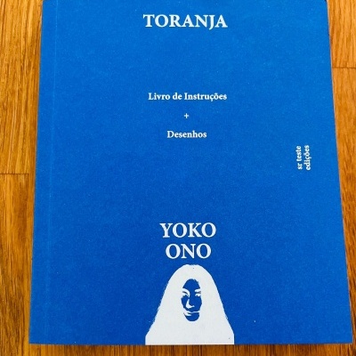Toranja – Livro de Instruções + Desenhos, de Yoko Ono