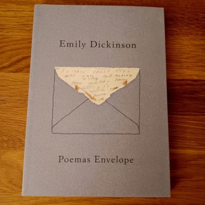 Poemas Envelope, de Emily Dickinson