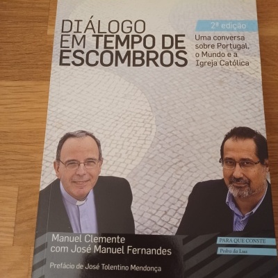 Diálogo em tempo de escombros