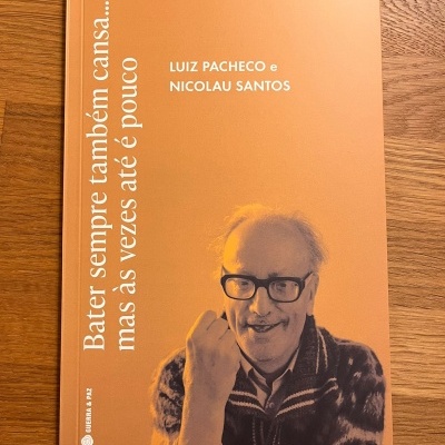 Bater Sempre Também Cansa... Mas às Vezes Até é Pouco - Luiz Pacheco e Nicolau Santos