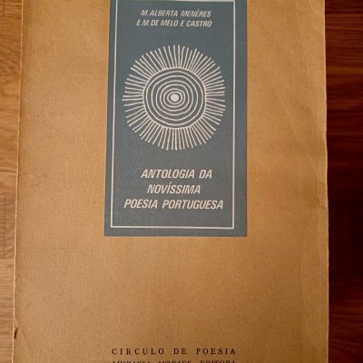 Antologia da novíssima poesia portuguesa