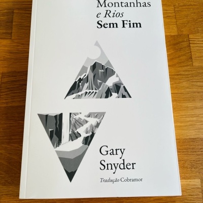 Montanhas e Rios Sem Fim, de Gary Snyder