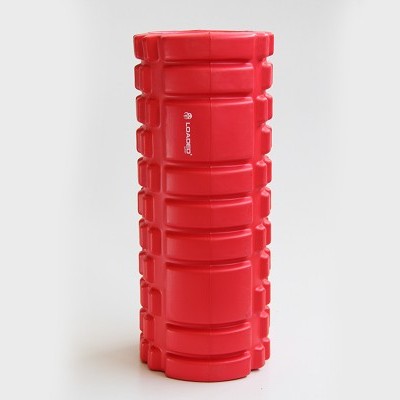 Rolo de massagem vermelho com padrões geométricos em relevo