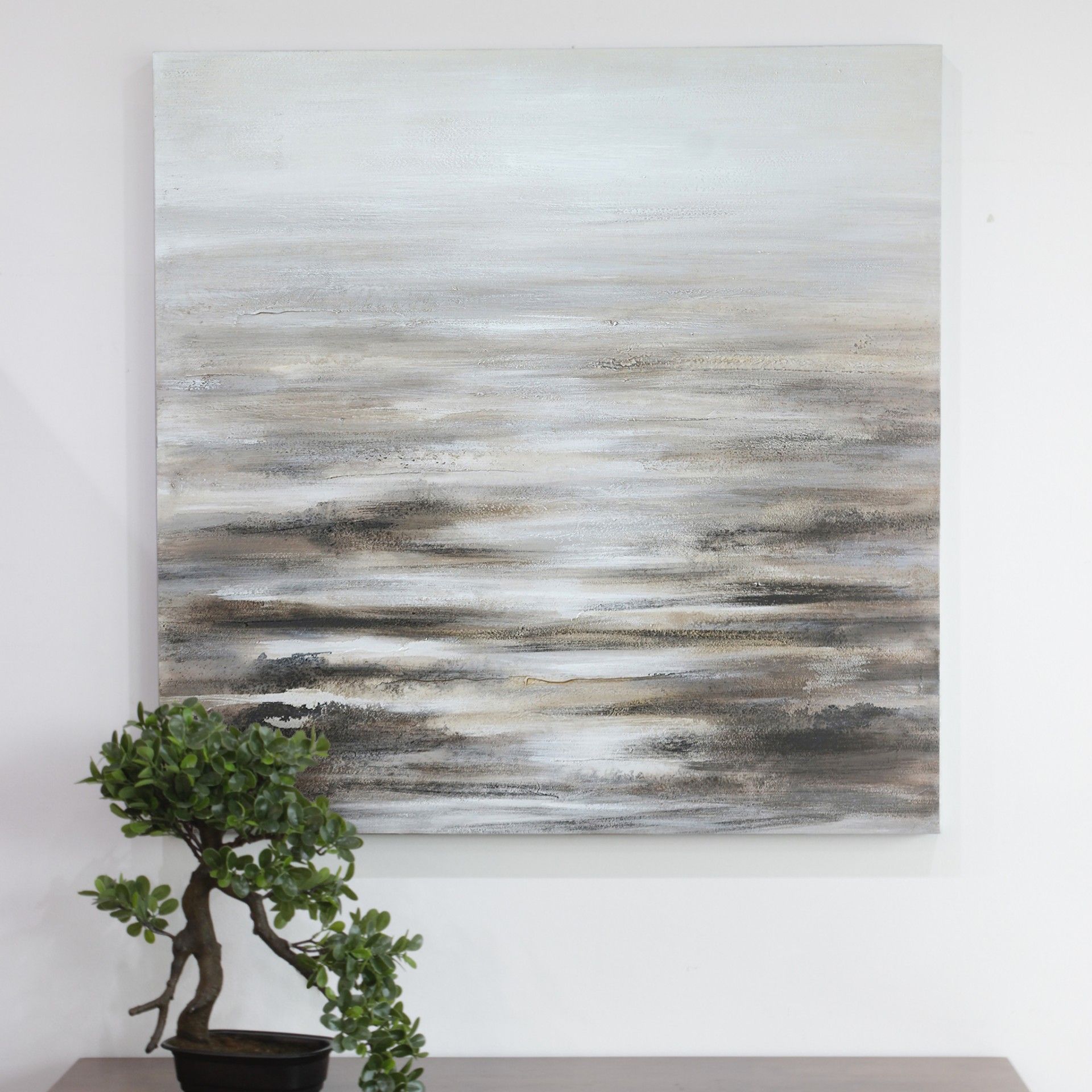 Quadro artístico abstrato cinza bege branco com planta em vaso preto