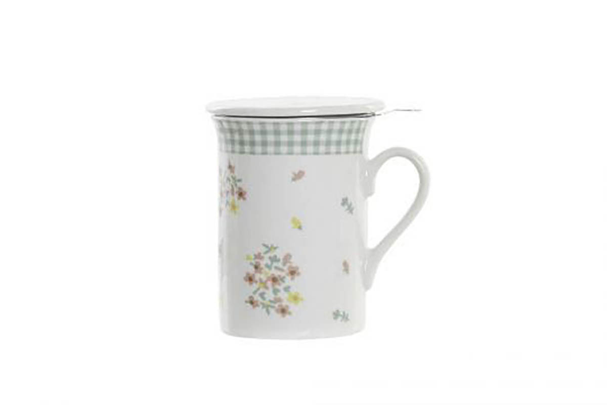 Caneca de porcelana branca com flores e padrão quadriculado verde