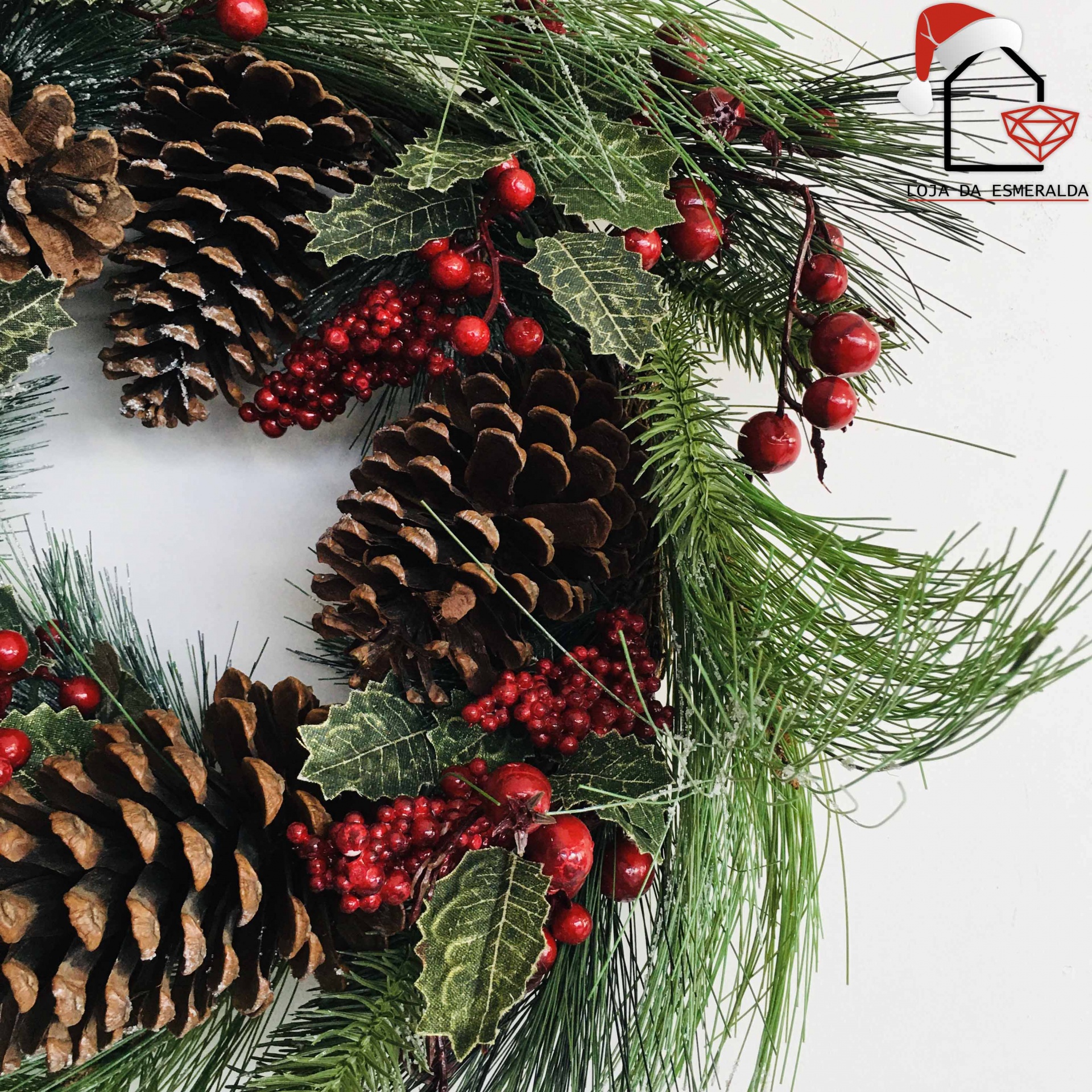 Coroa Natalícia c/ Pinhas 60x60CM