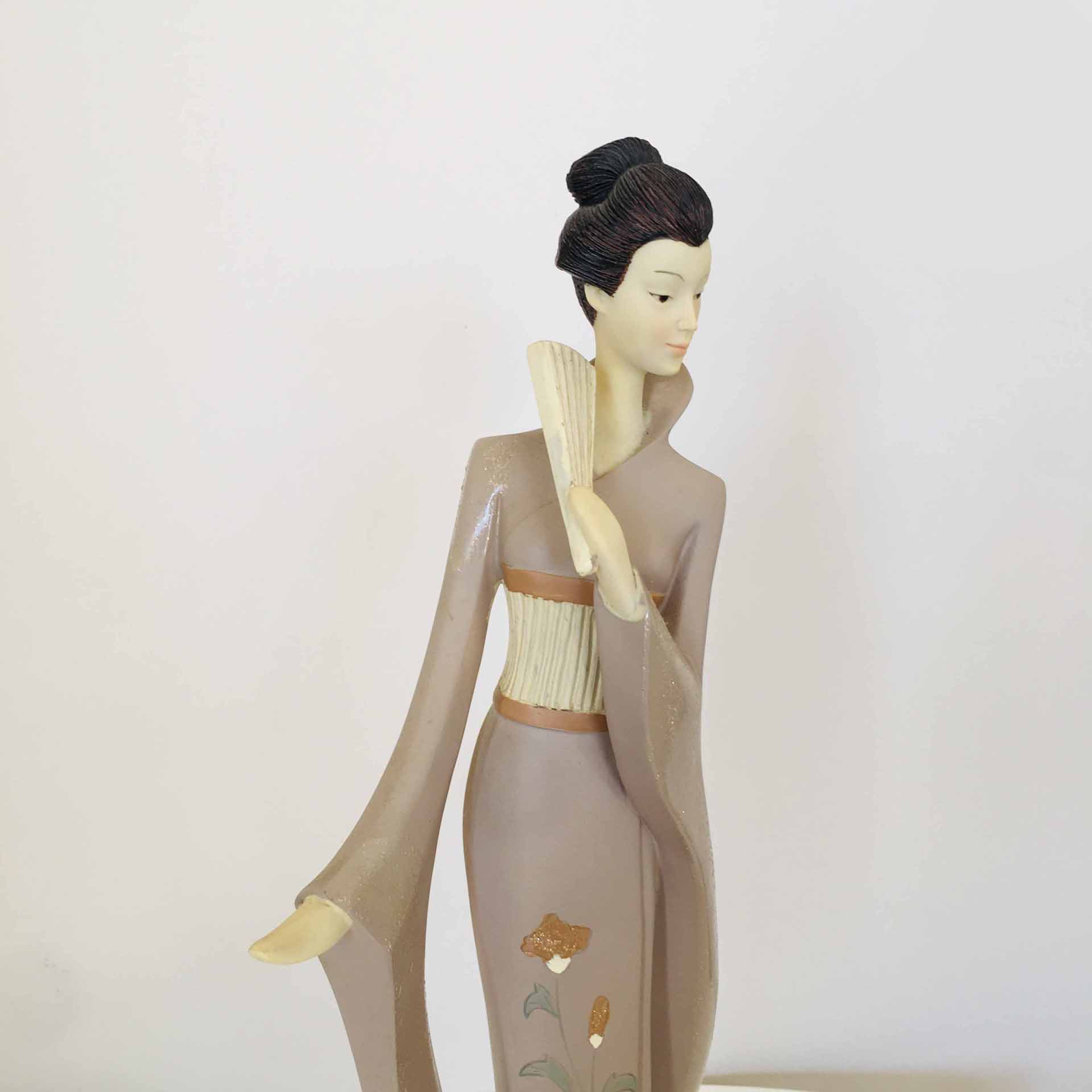 Estatueta | Figura Feminina Oriental | 12x8.5x38CM