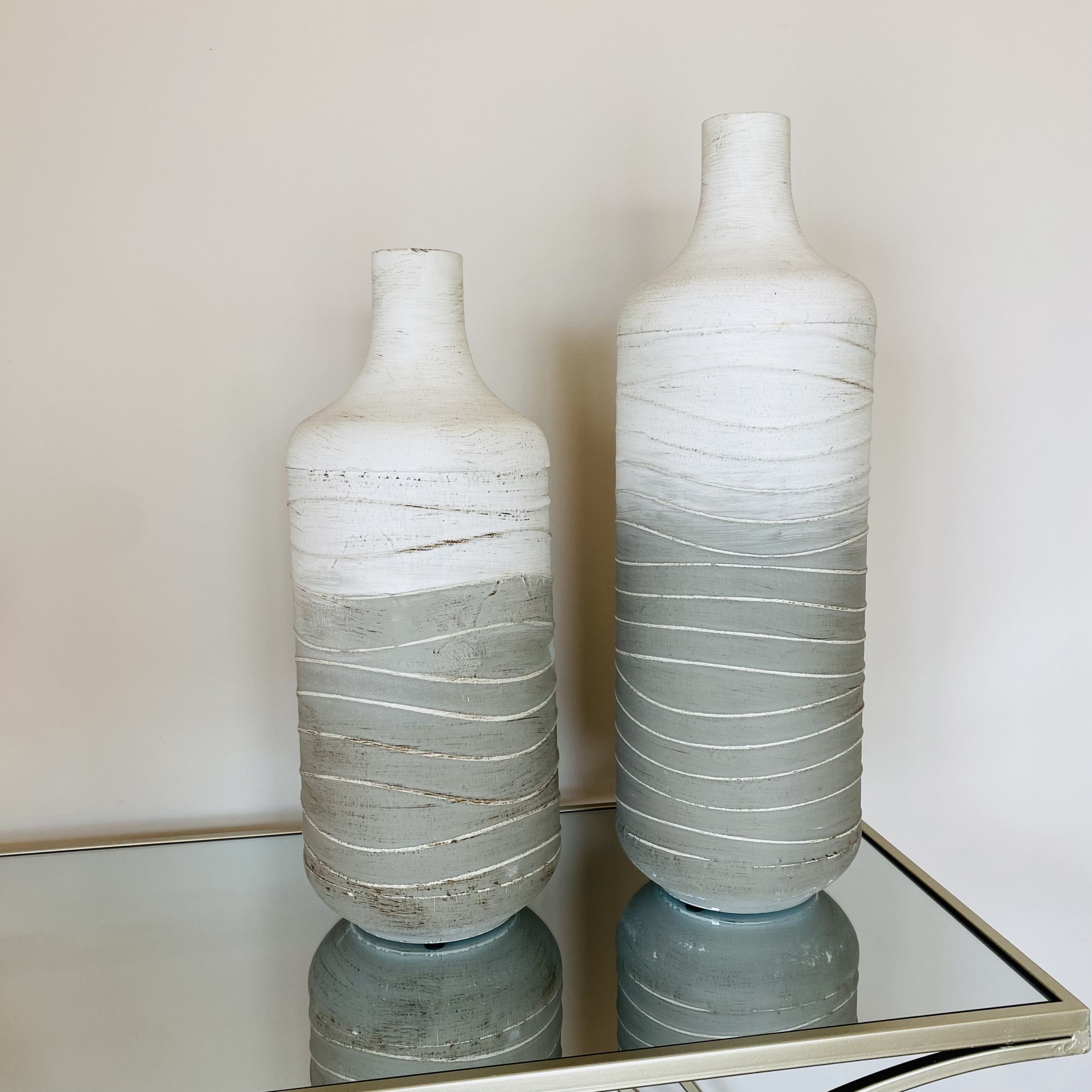 Jarras Decorativas - Metal - Branco e Cinza