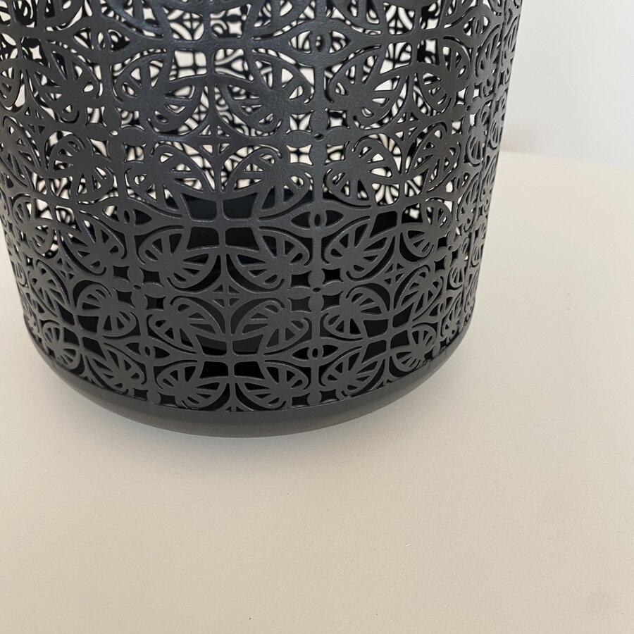 Lanterna Decorativa - Metal - Preto - C18 x A25 x L18CM